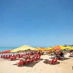 Apto A 550M Da Praia Dos Sete Coqueiros, Em Maceio