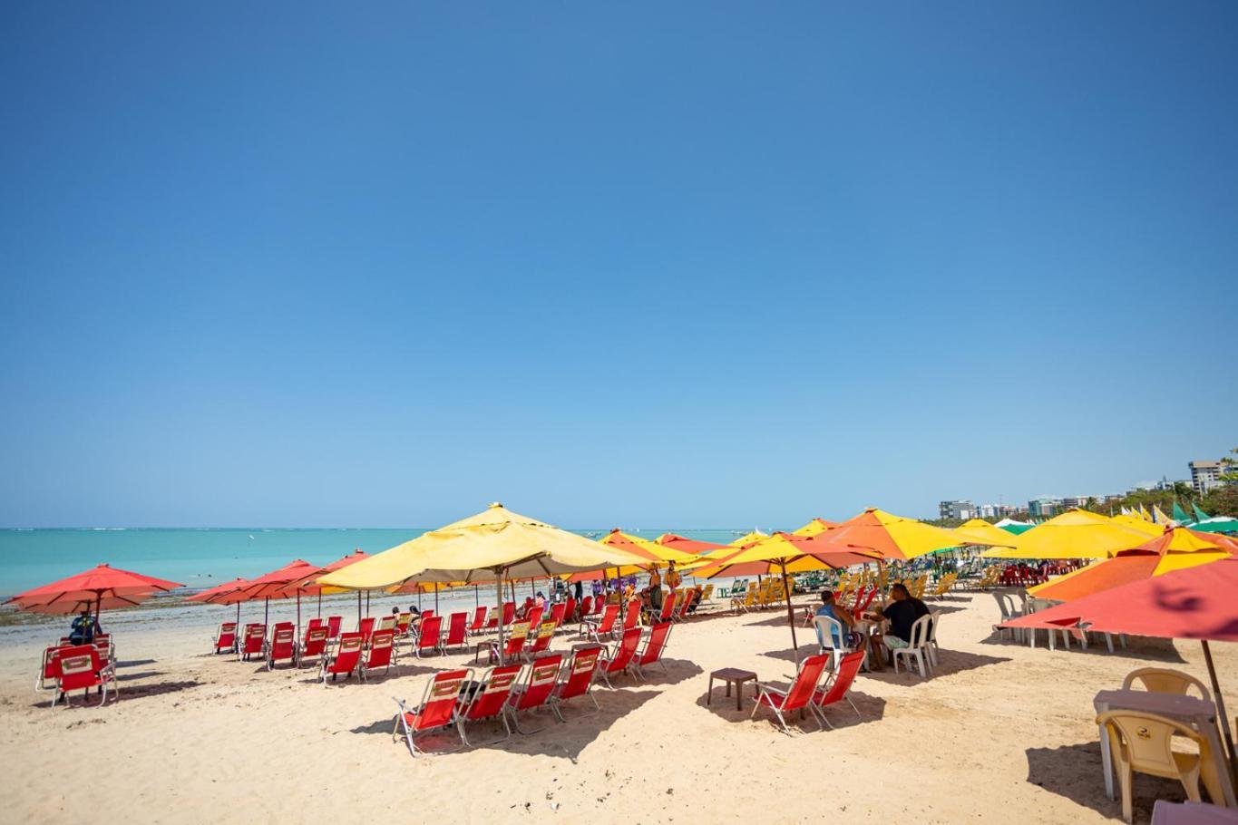 Apto A 550m Da Praia Dos Sete Coqueiros, Em * Maceió